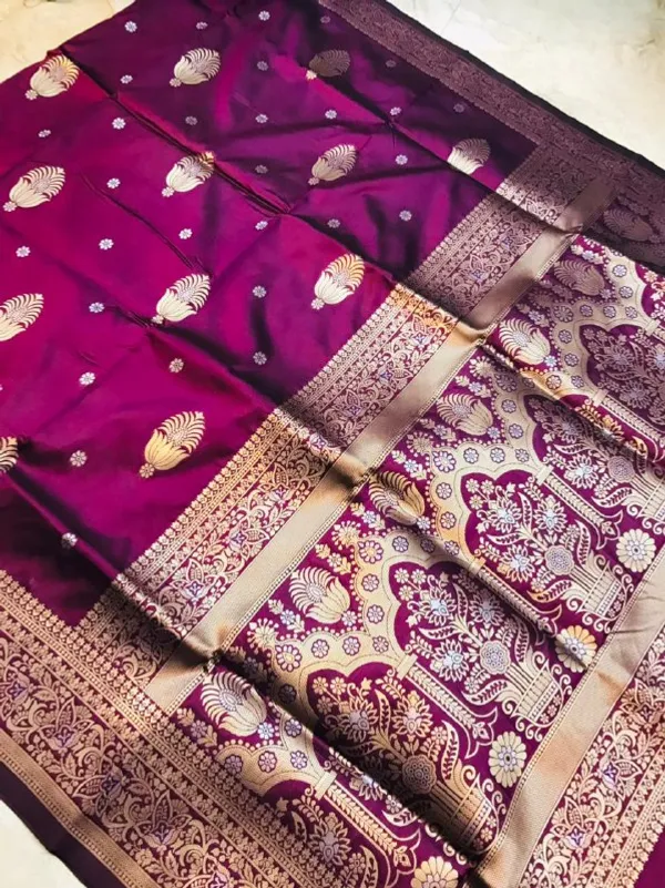 Banarasi_Silk_Saree_With_Rich_Pallu_And_Unstiched_Blouse_Piece.